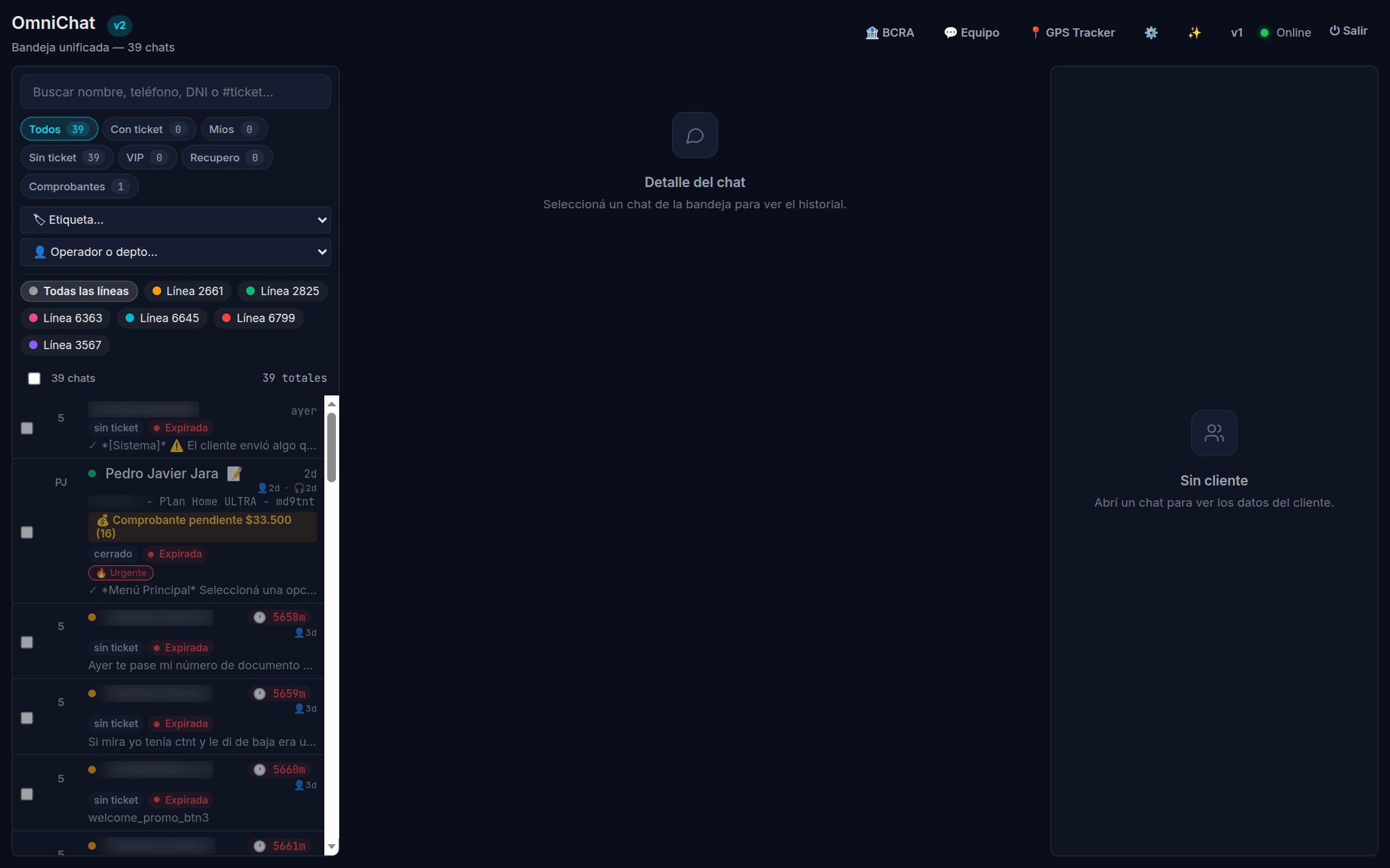 Barra superior de OmniChat con los accesos rápidos a la derecha: BCRA, Equipo, GPS Tracker, la rueda de Configuración, la estrella de Personalización, el indicador Online y Salir.